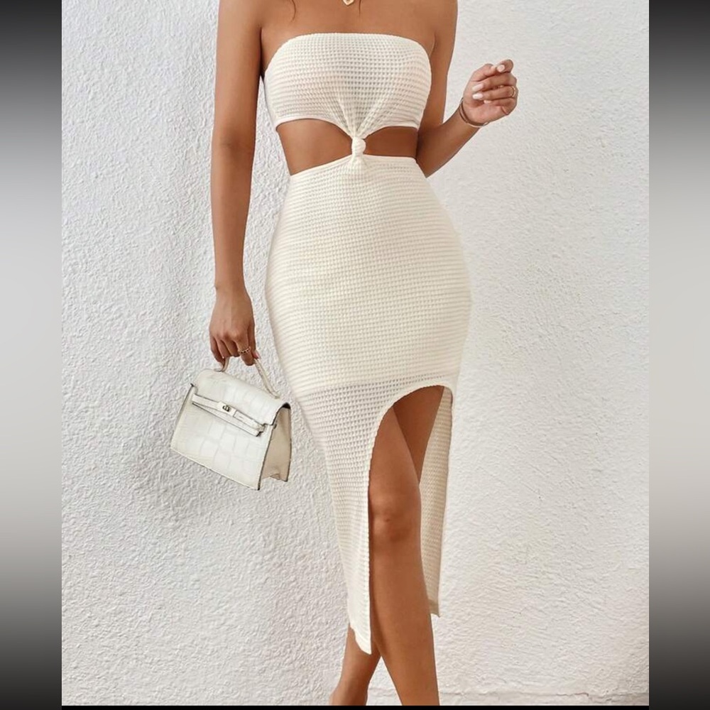 Elegant Cream Strapless Dress